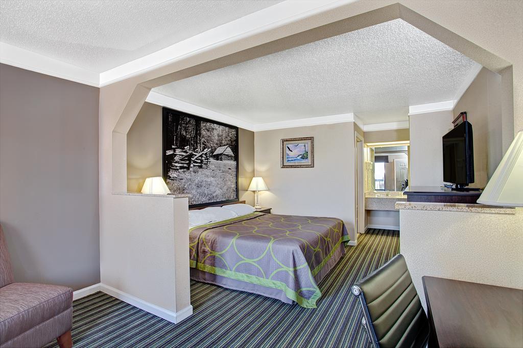 Super 8 By Wyndham Knoxville East Zimmer foto